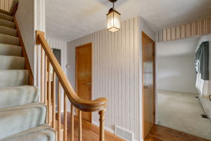 Hazelwood Dr-006