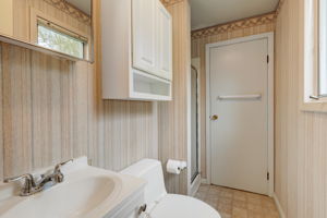 Hazelwood Dr-023