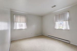 Hazelwood Dr-028
