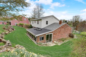 Hazelwood Dr-036
