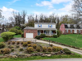 Hazelwood Dr-043
