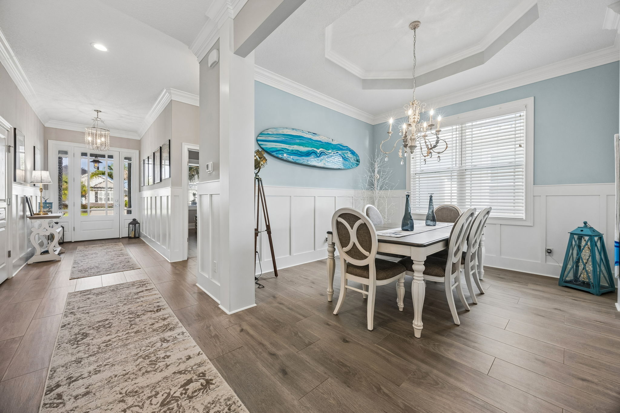Foyer/Dining Room