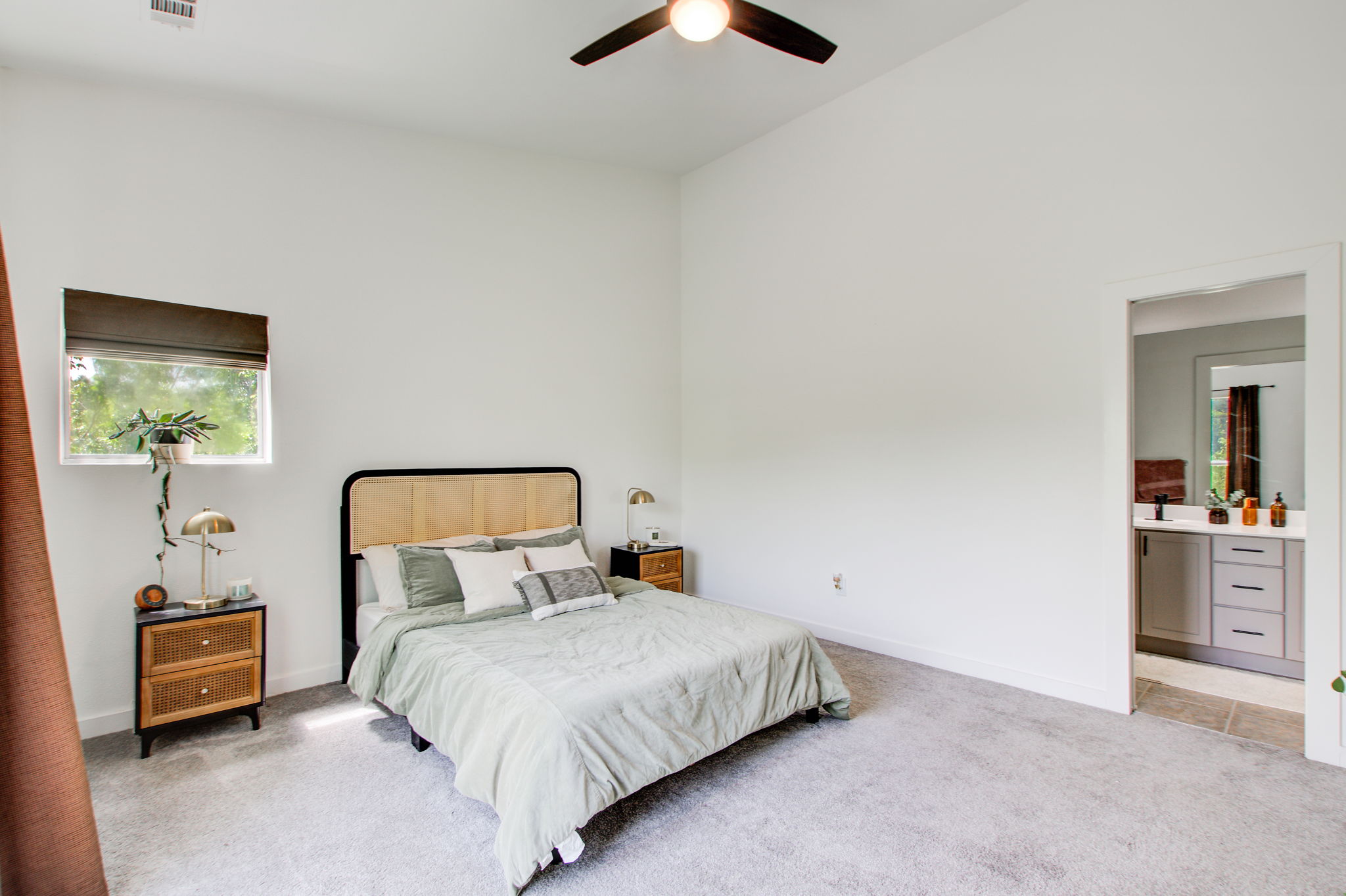 29 Main BR C w En Suite