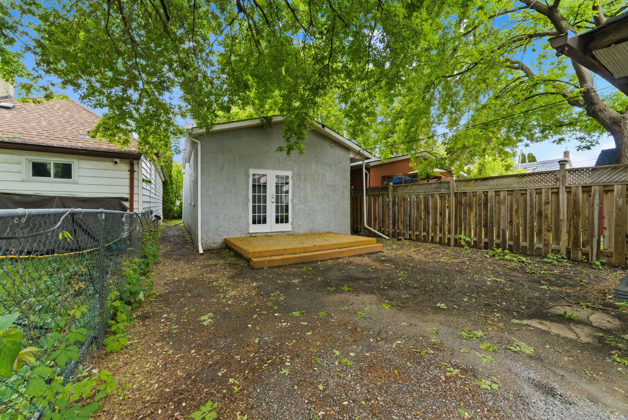  Photo 18