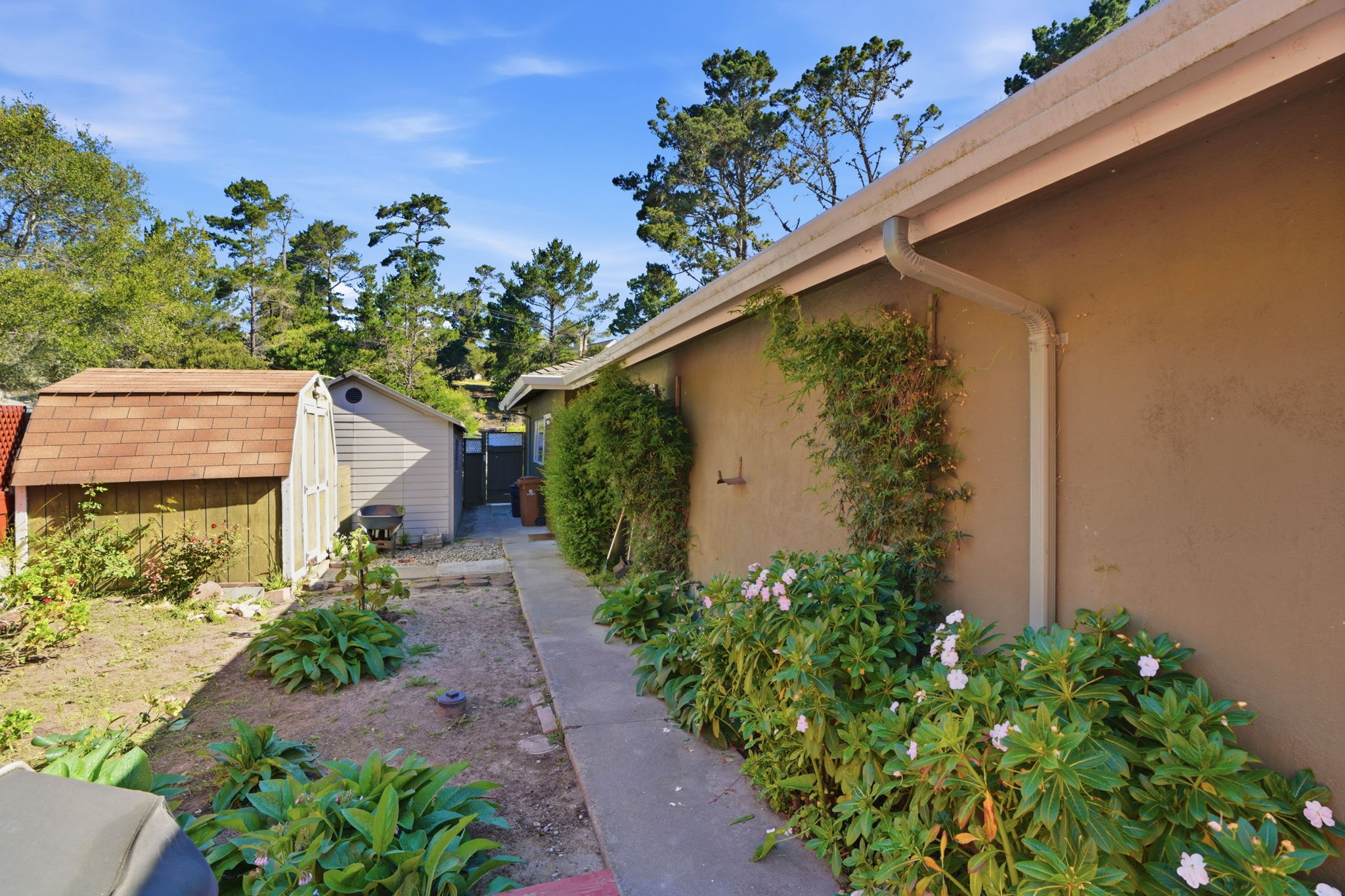 036_F8_241 Soledad Dr