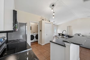 SW 34th Terrace-S0805-011.jpg