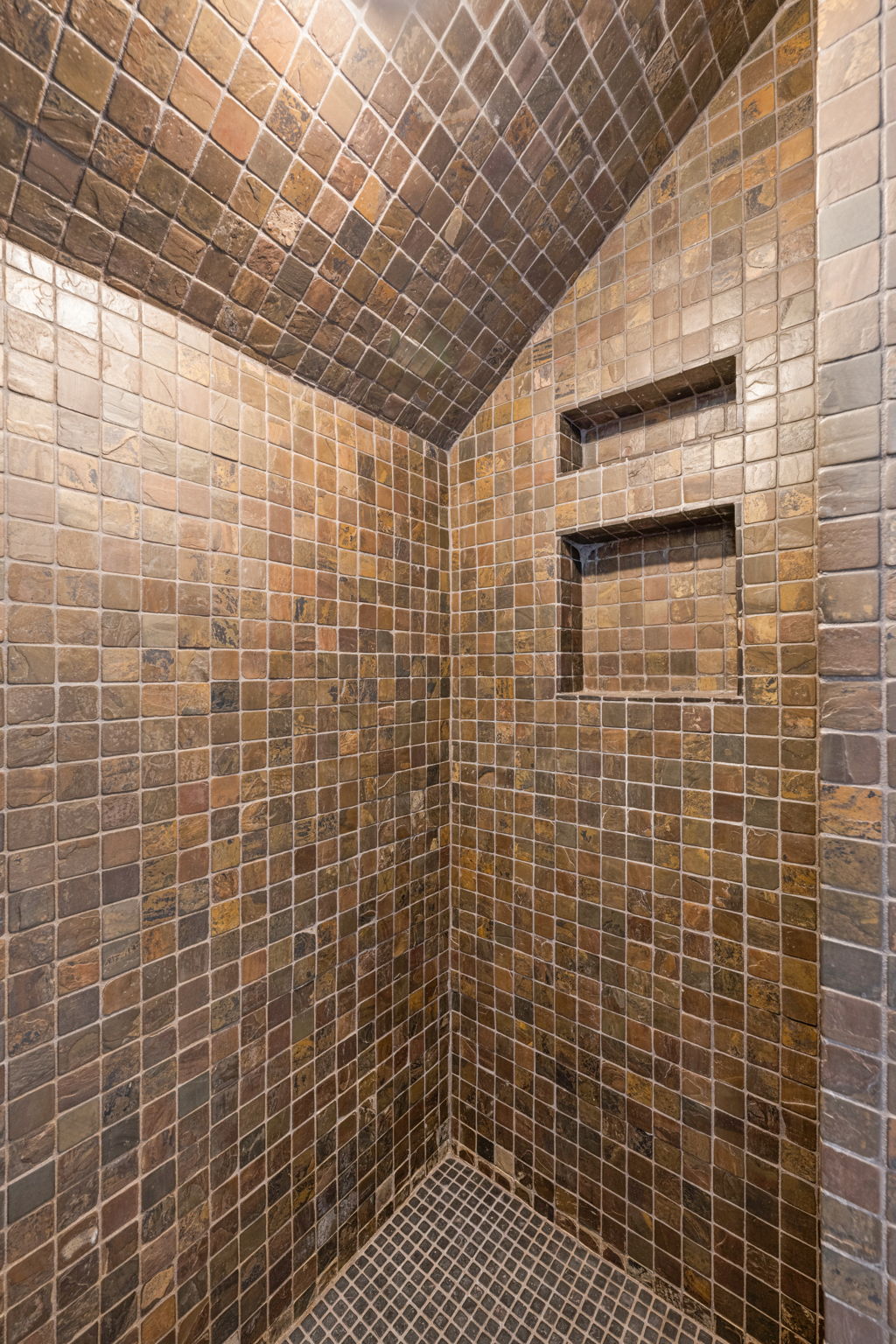  Photo 39