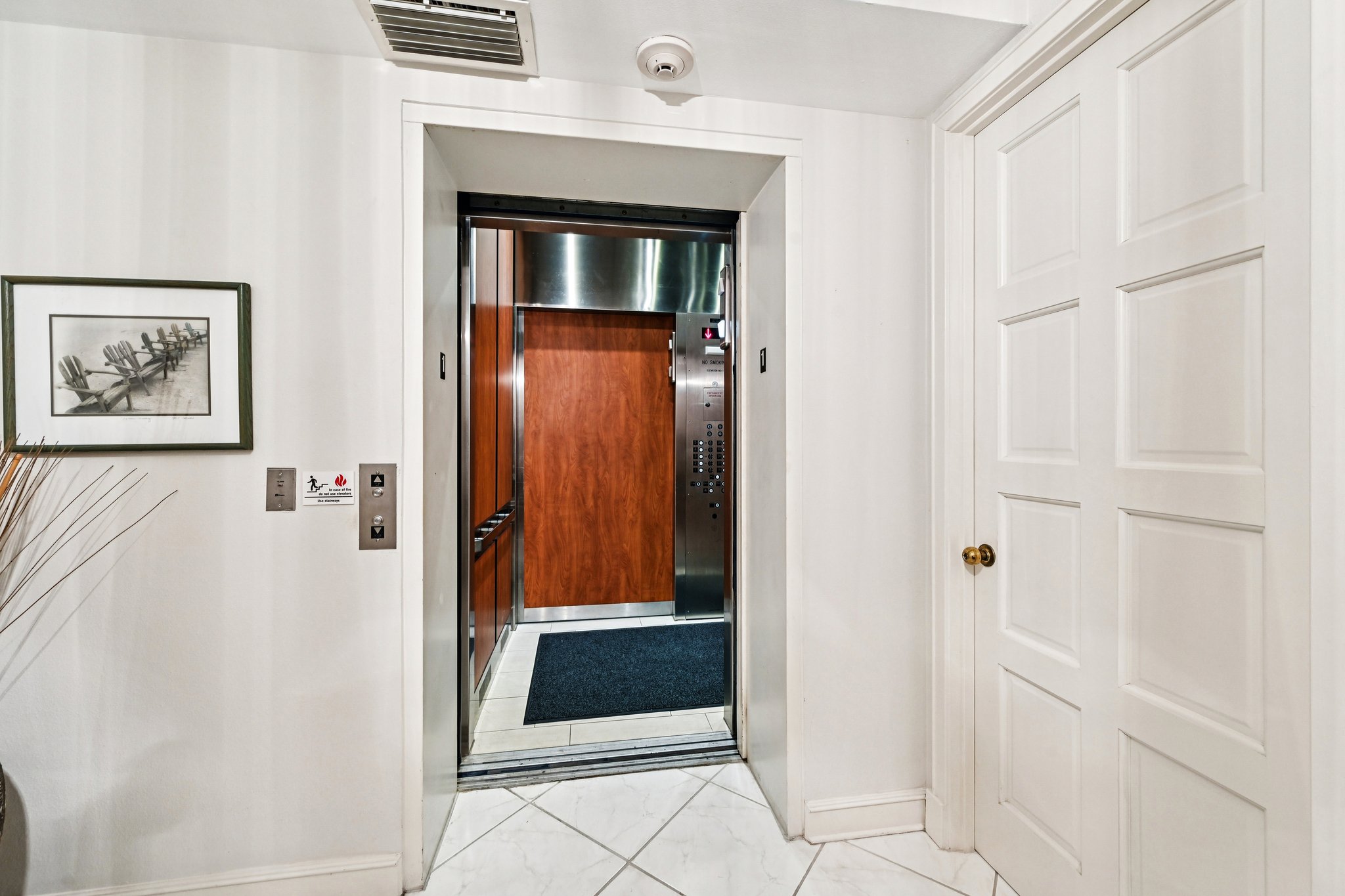 Harbourside Dr-L3001-003.jpg