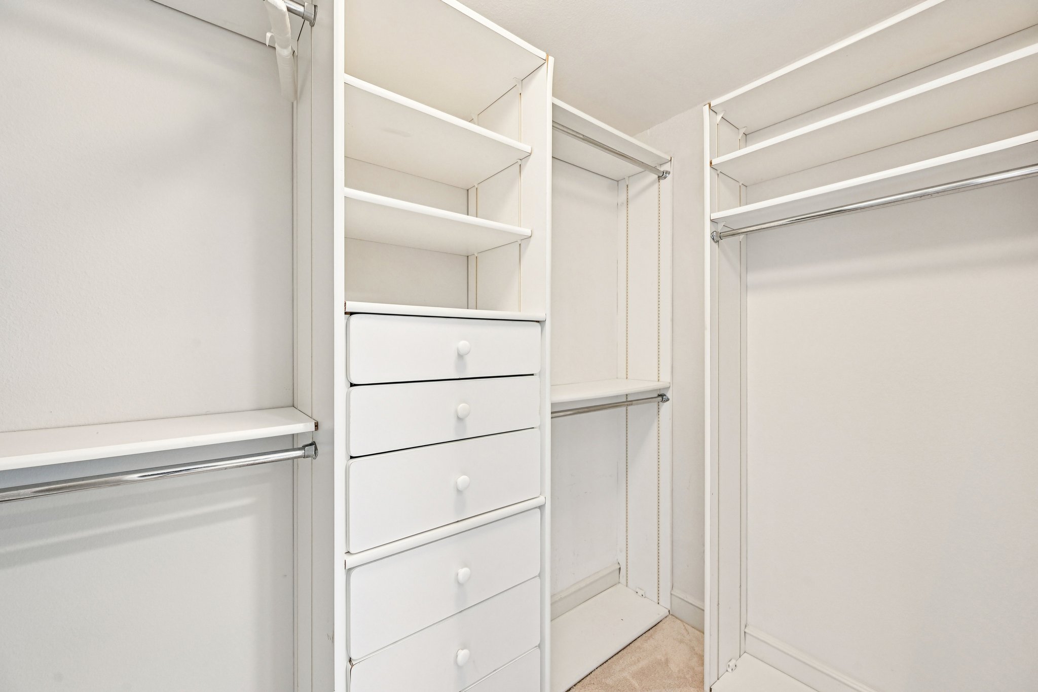 Harbourside Dr-L3001-036.jpg