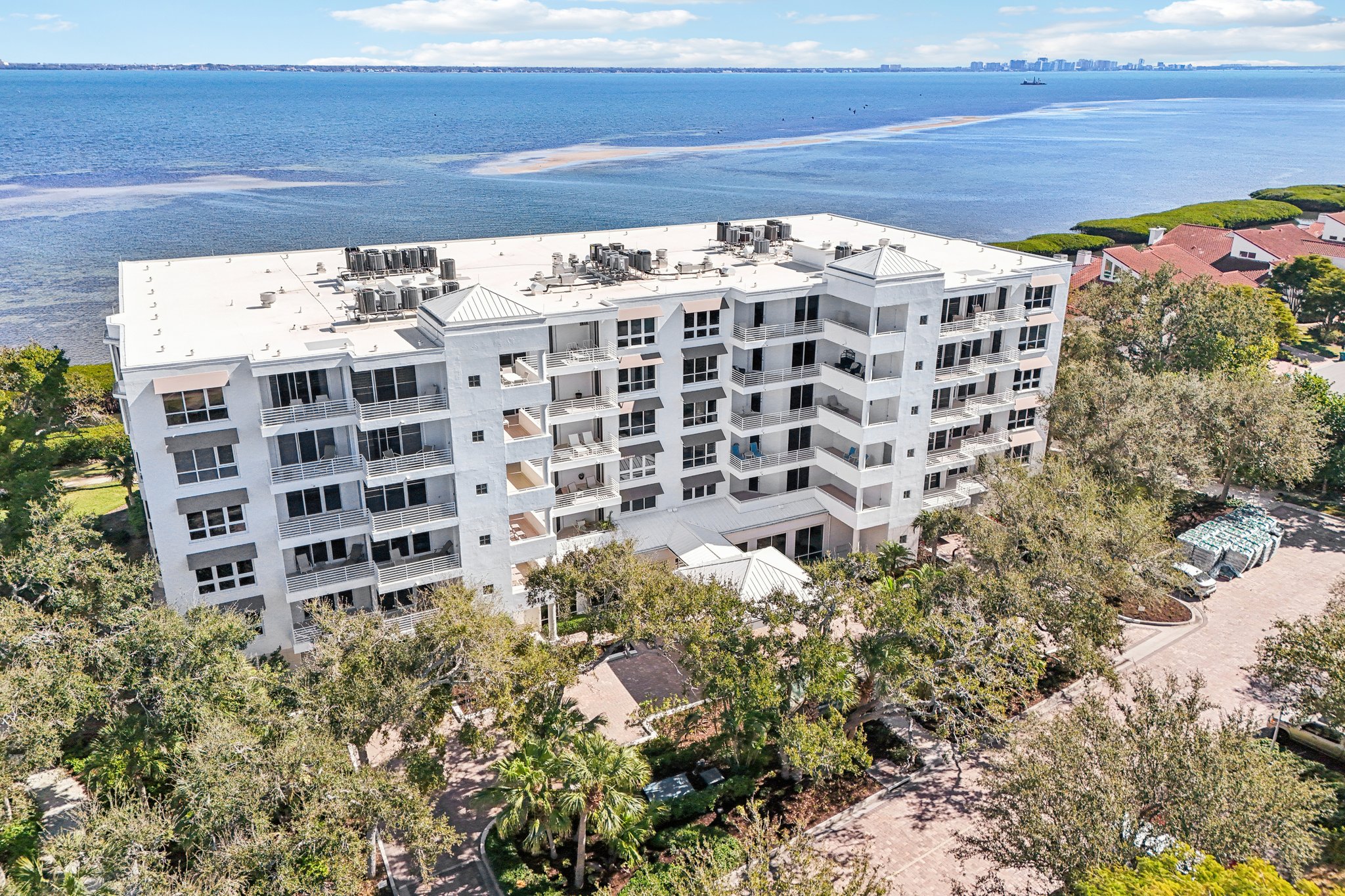 Harbourside Dr-L3001-061.jpg