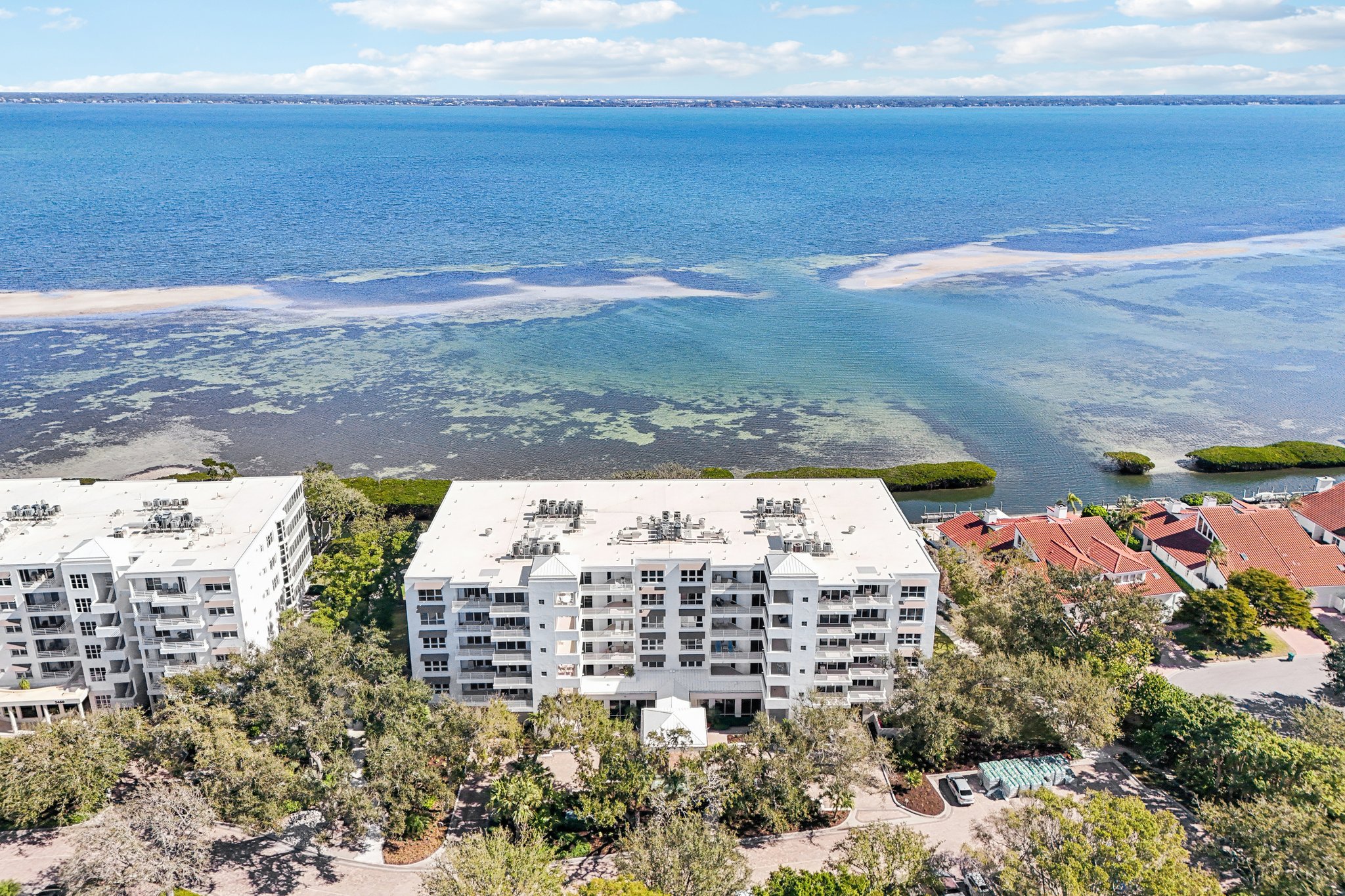 Harbourside Dr-L3001-062.jpg