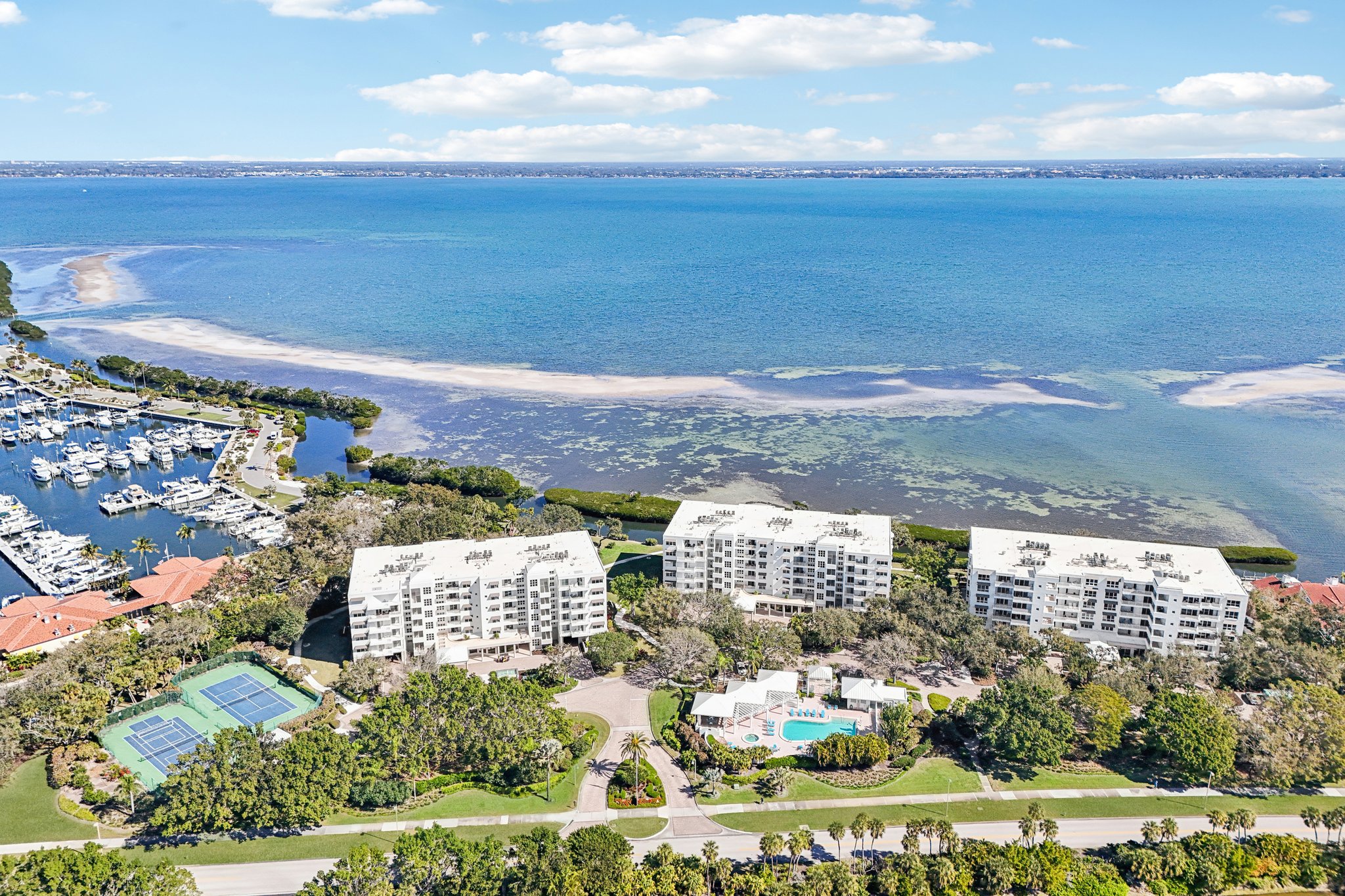 Harbourside Dr-L3001-065.jpg