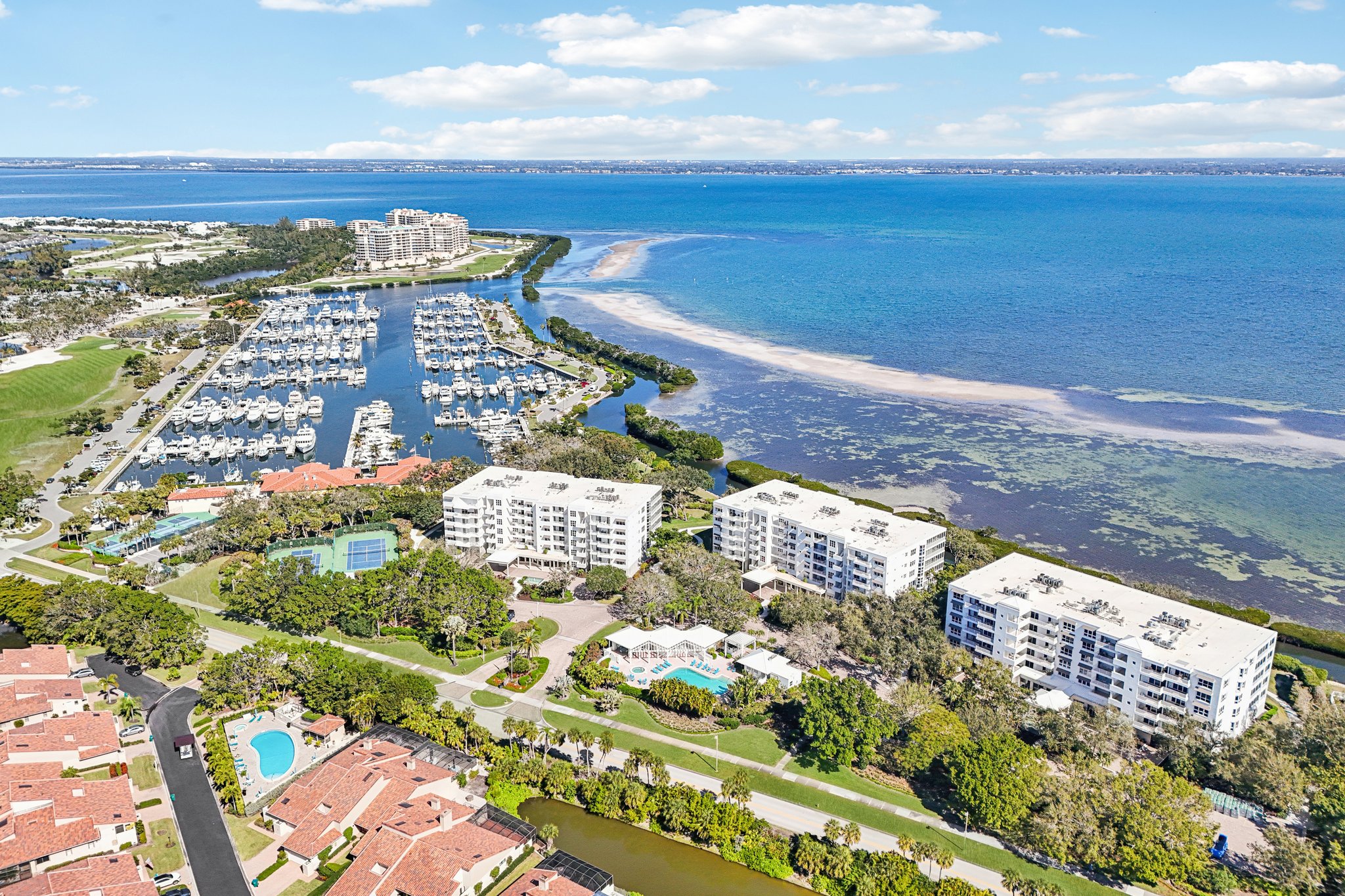 Harbourside Dr-L3001-067.jpg