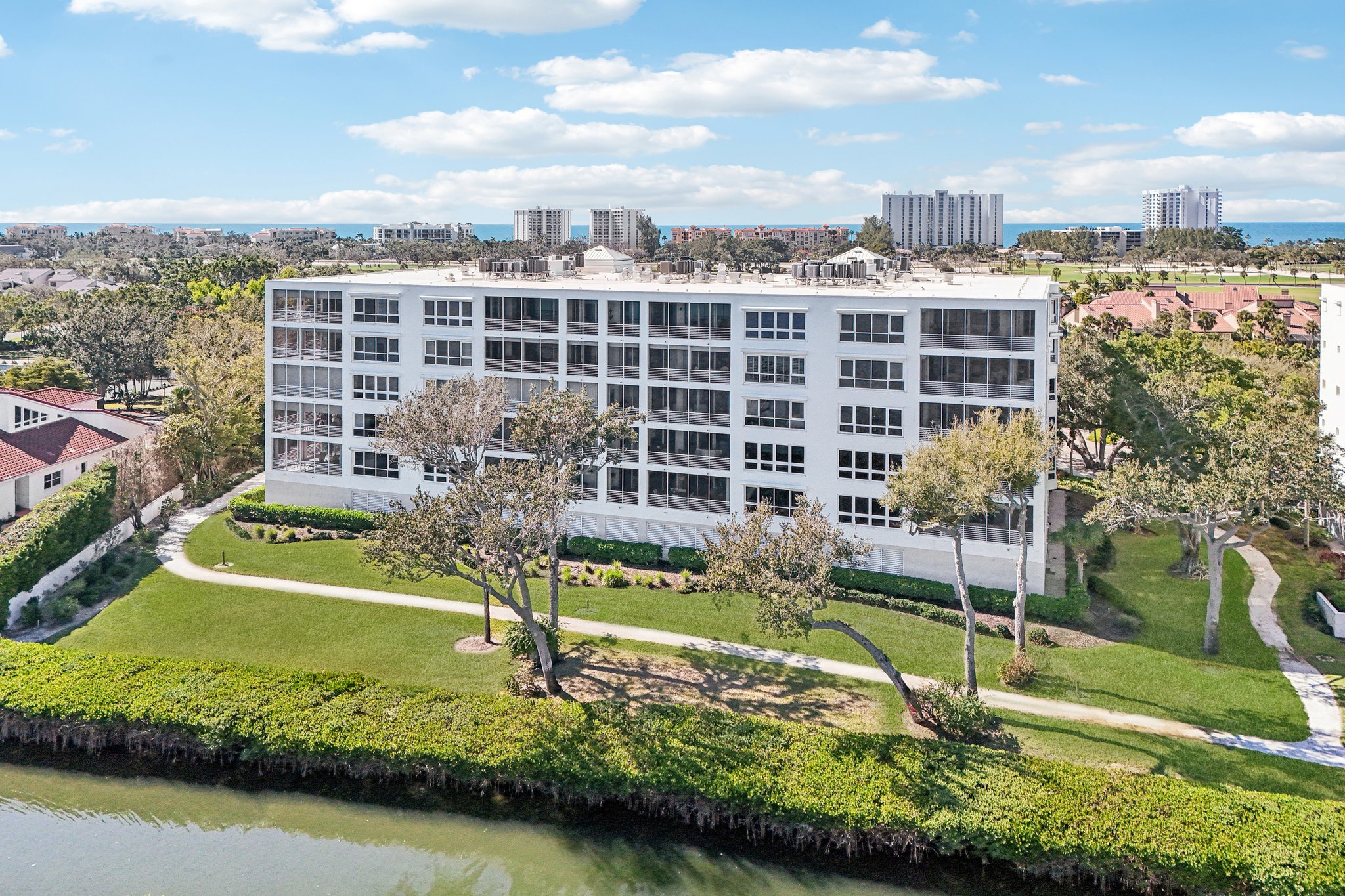 Harbourside Dr-L3001-069.jpg