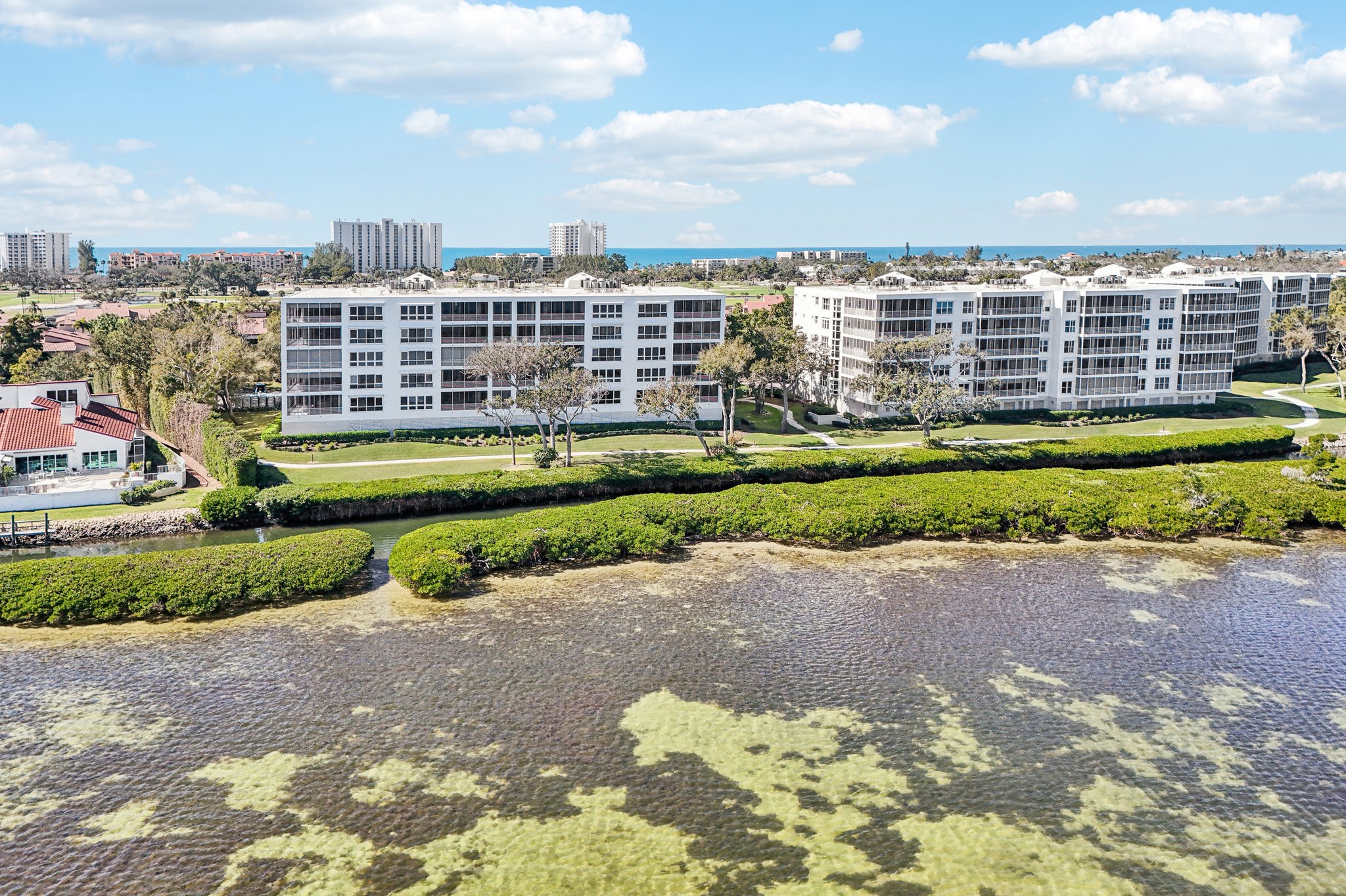 Harbourside Dr-L3001-070.jpg