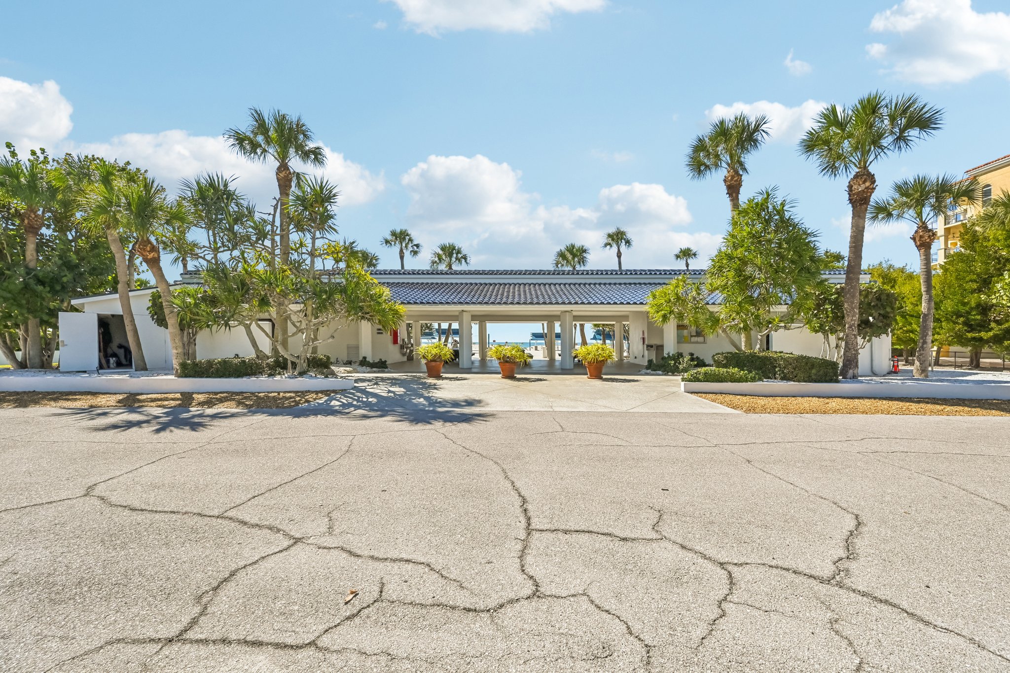 Harbourside Dr-3001-901.jpg