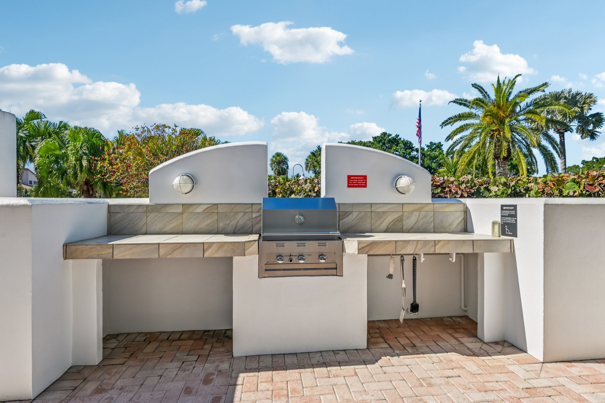 Harbourside Dr-3001-908.jpg