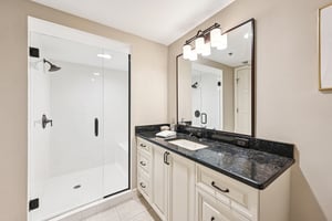 Harbourside Dr-L3001-048.jpg