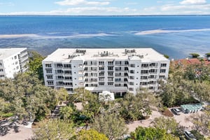 Harbourside Dr-L3001-063.jpg