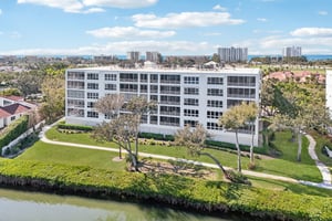 Harbourside Dr-L3001-069.jpg