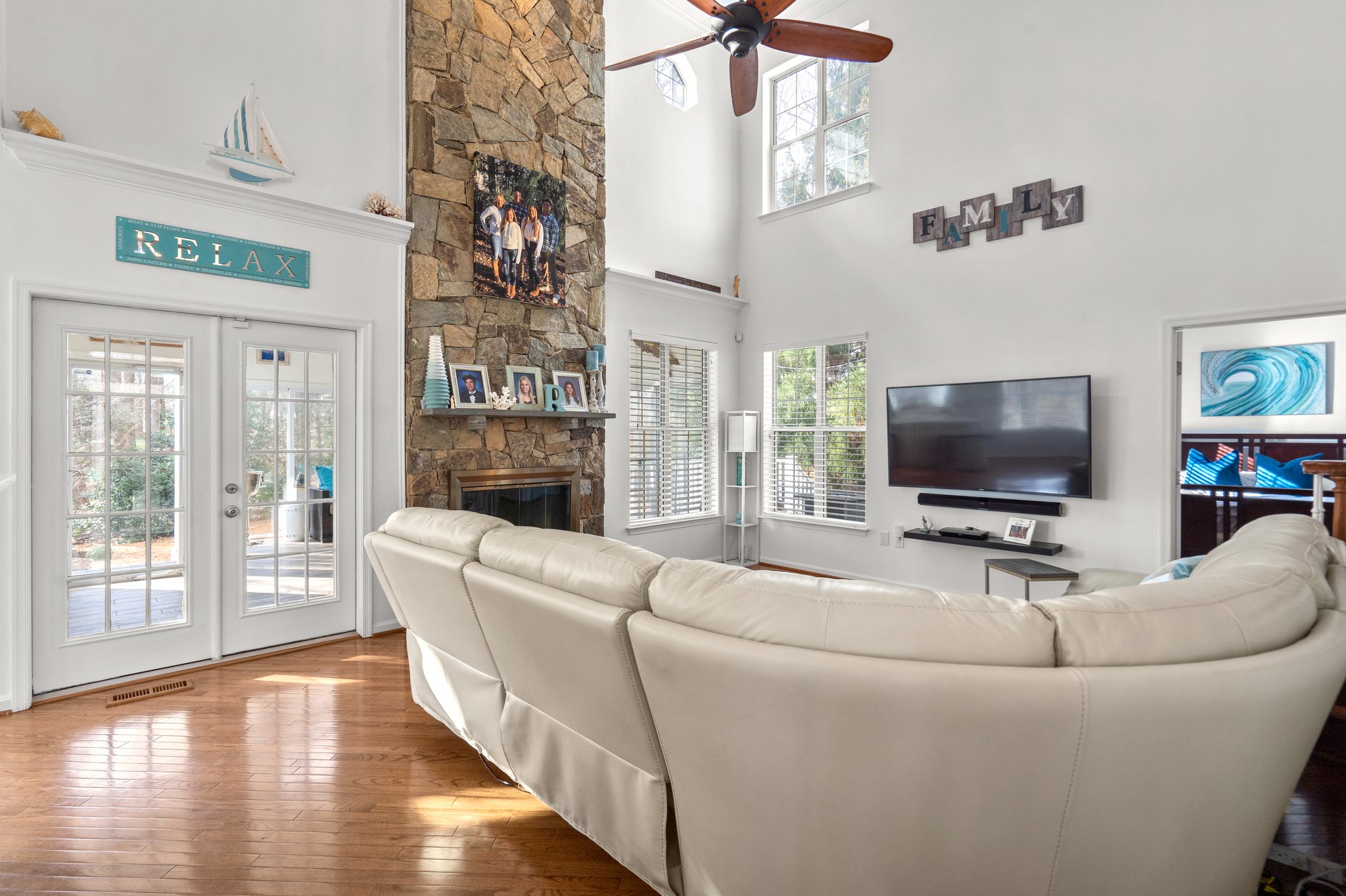 19. 2410 Honeystone Way.jpg