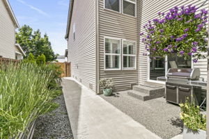  Photo 31