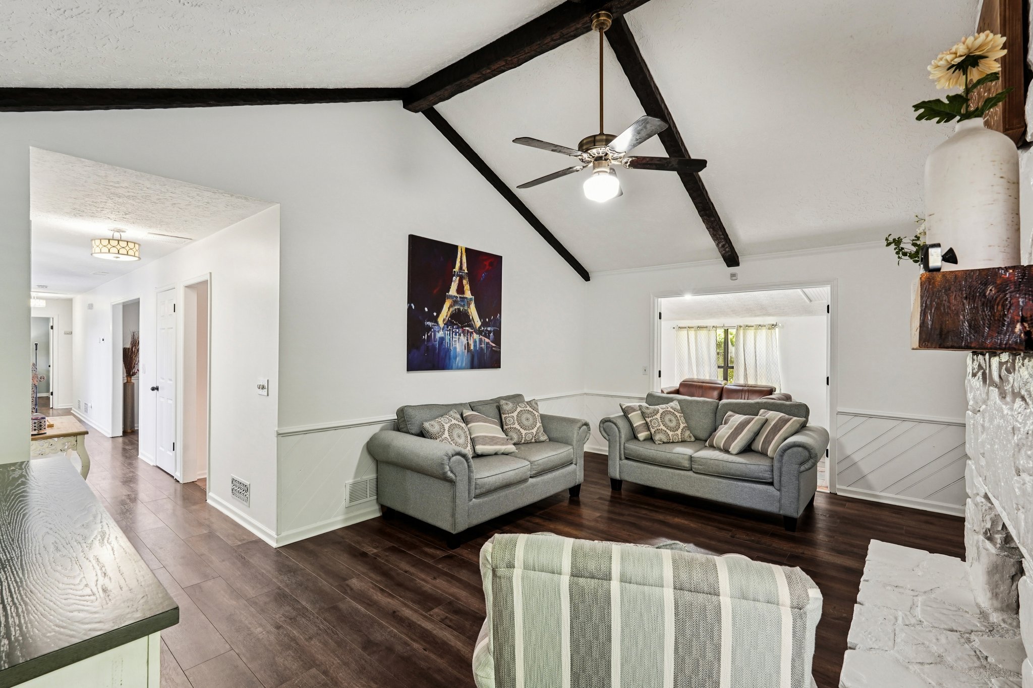 Hidden Hills Dr-S0511-014.jpg