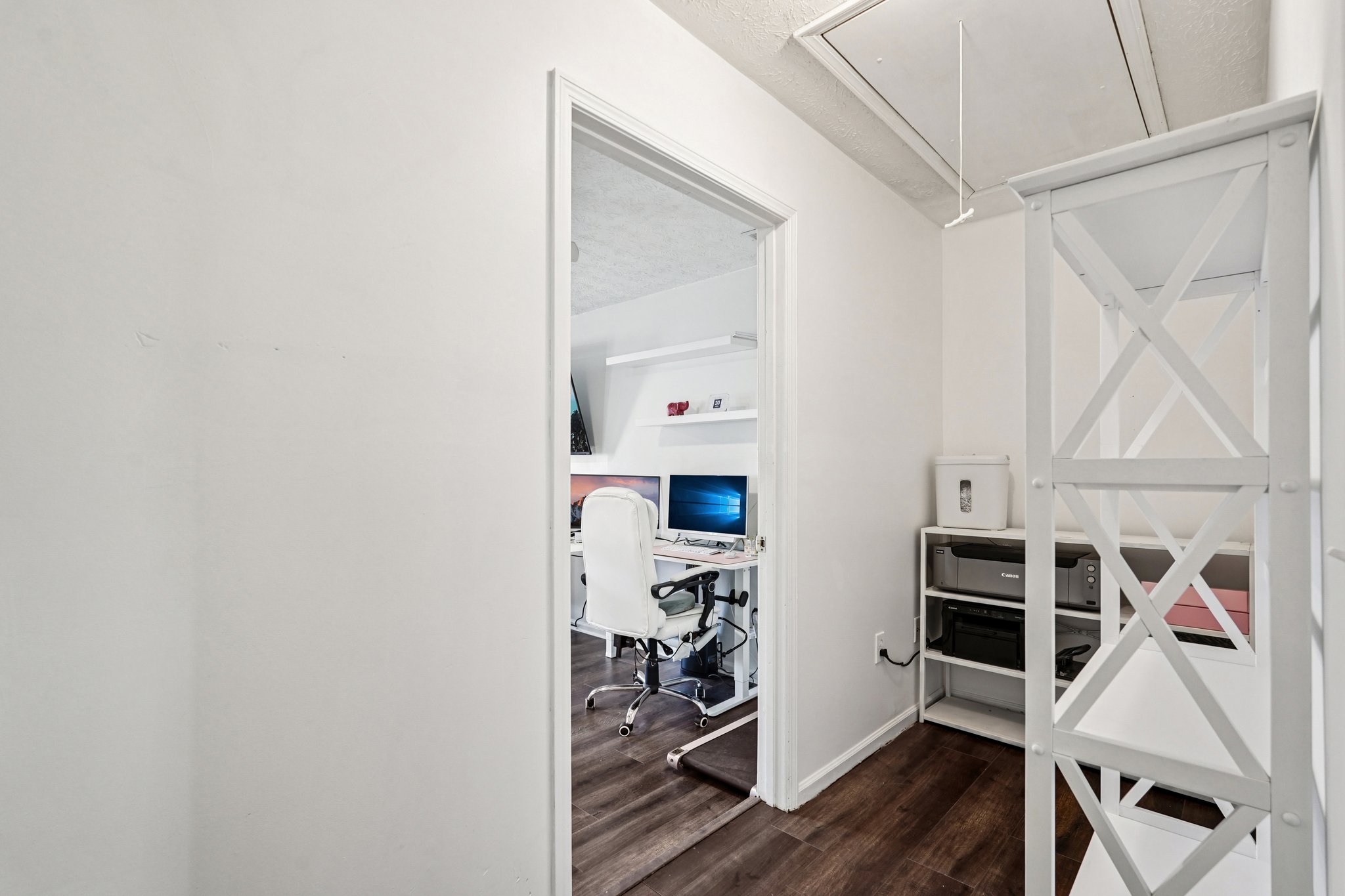 Hidden Hills Dr-S0511-029.jpg