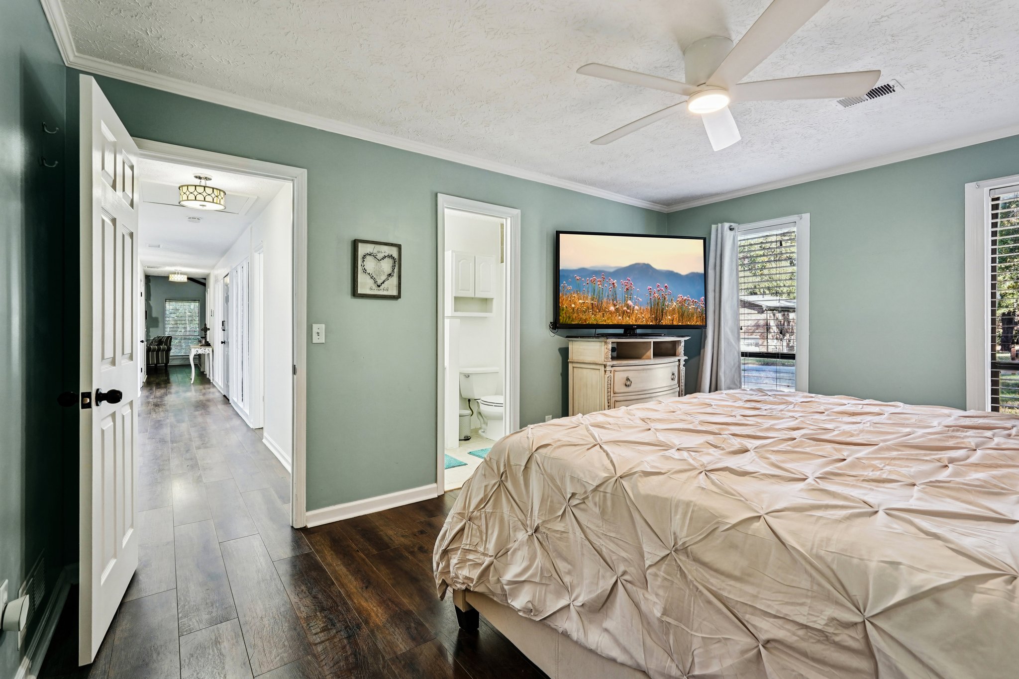 Hidden Hills Dr-S0511-044.jpg