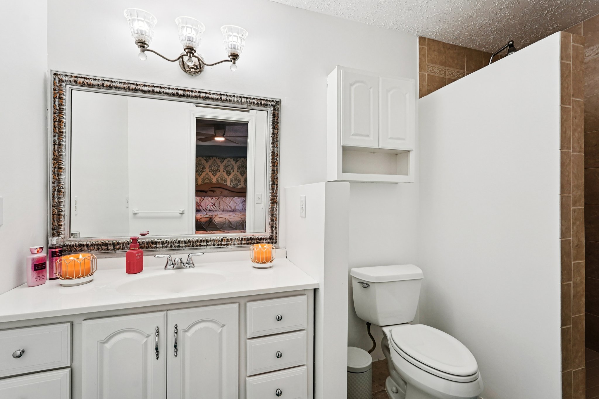 Hidden Hills Dr-S0511-045.jpg