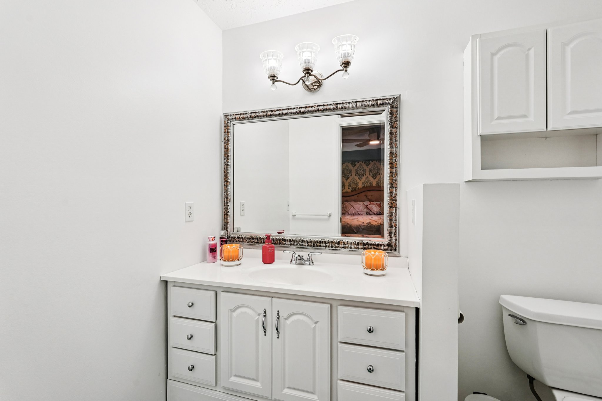 Hidden Hills Dr-S0511-046.jpg