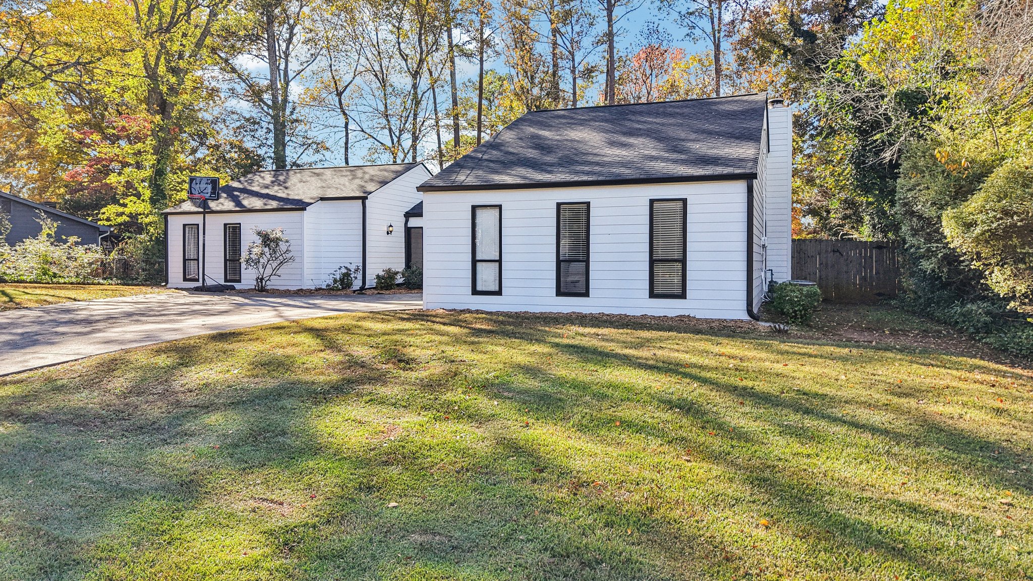 Hidden Hills Dr-S0511-068.jpg