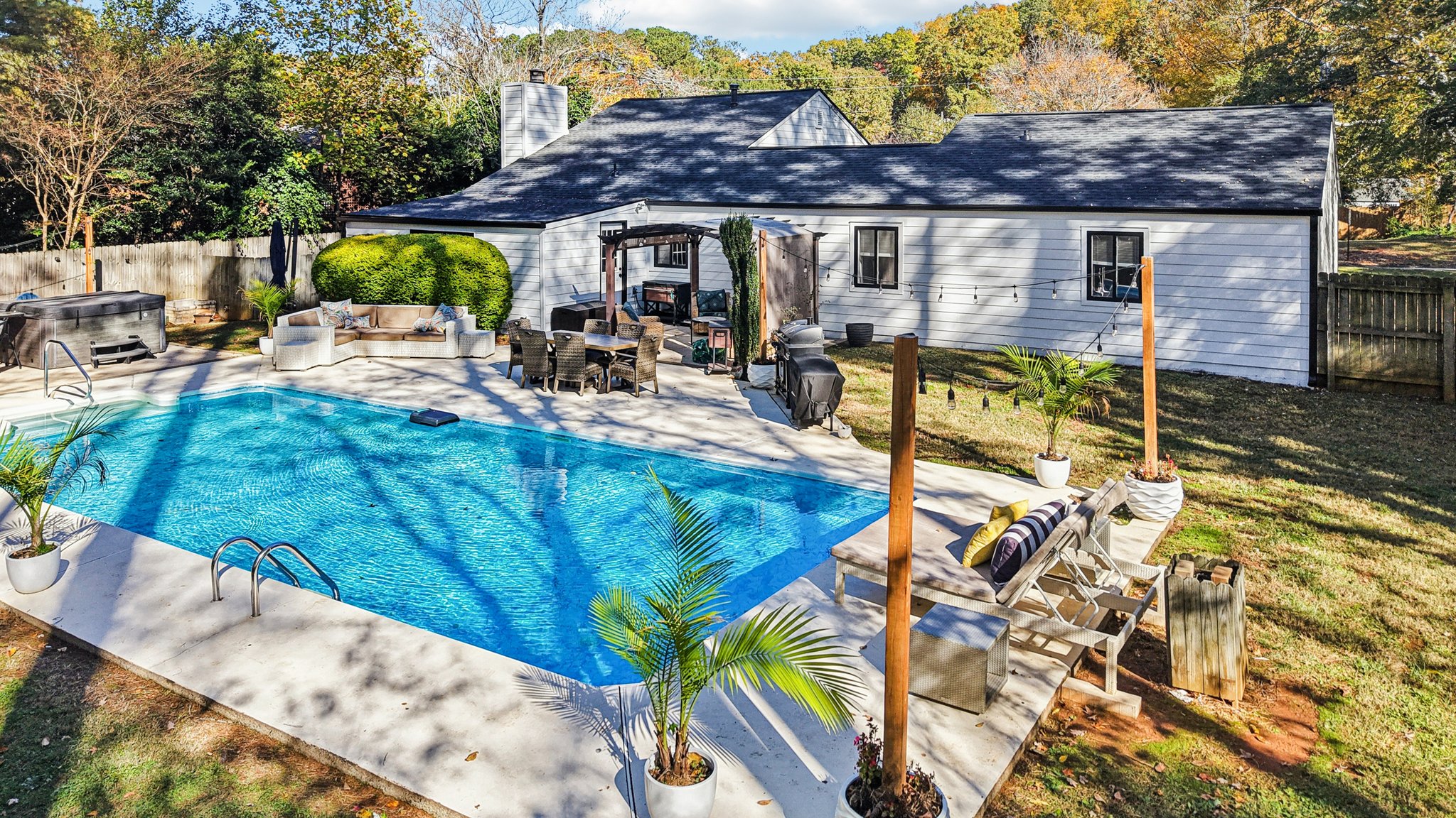 Hidden Hills Dr-S0511-081.jpg