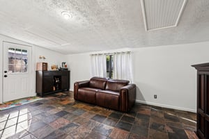 Hidden Hills Dr-S0511-015.jpg