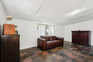 Hidden Hills Dr-S0511-017.jpg