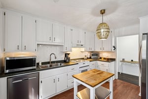 Hidden Hills Dr-S0511-023.jpg