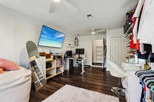 Hidden Hills Dr-S0511-034.jpg