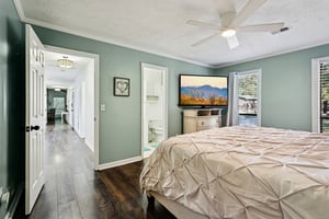 Hidden Hills Dr-S0511-044.jpg