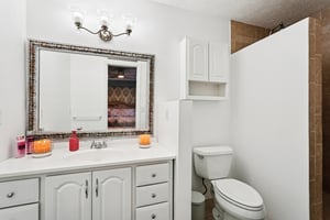 Hidden Hills Dr-S0511-045.jpg