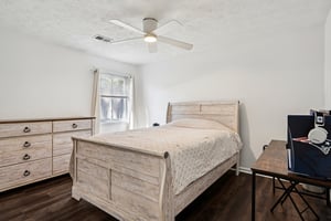 Hidden Hills Dr-S0511-048.jpg