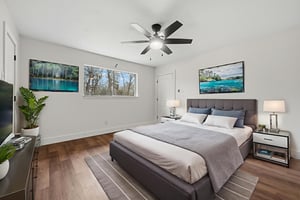 DSC_3336 virtually staged.jpeg