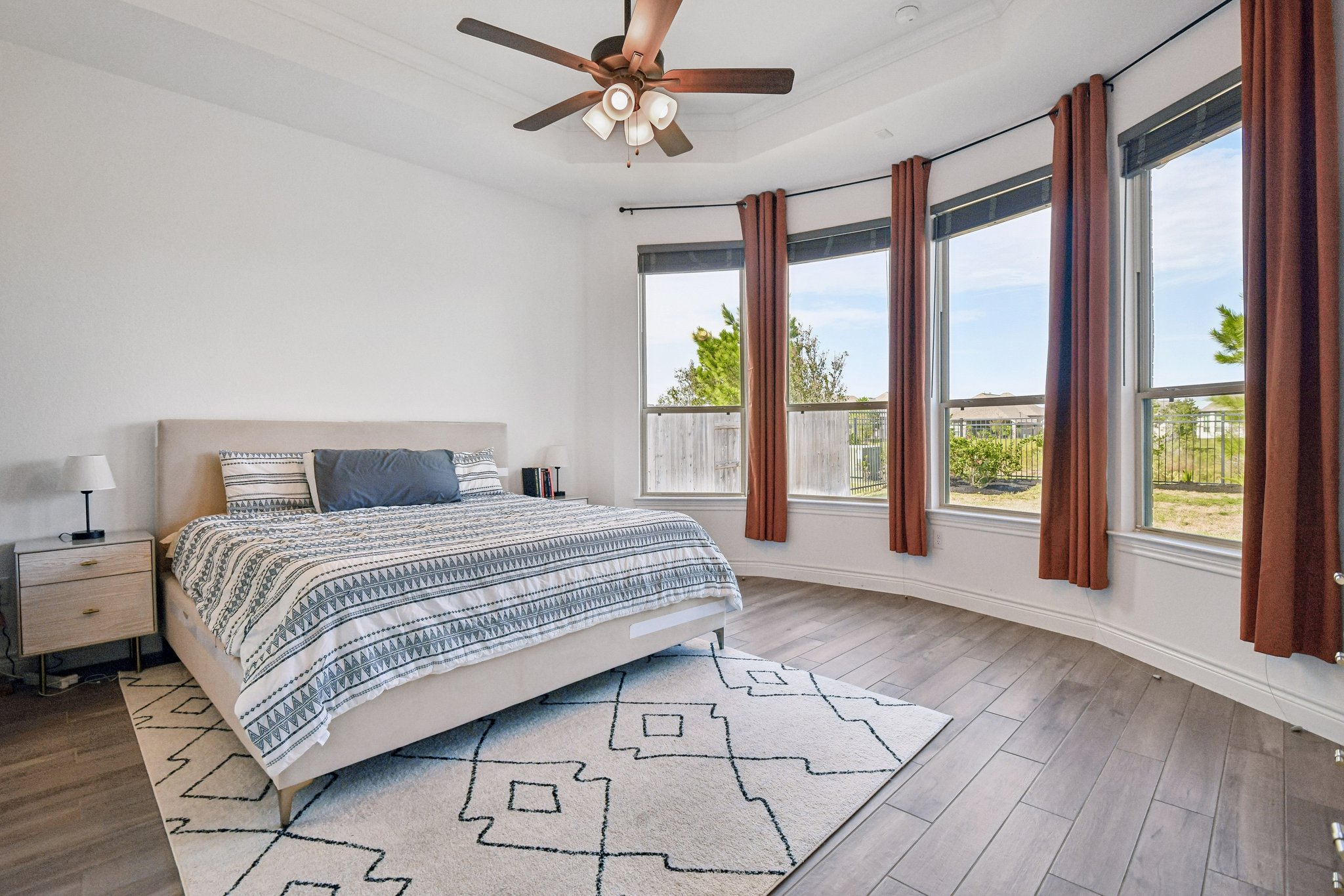 Hawthorn Breeze Way-S1710-022.jpg