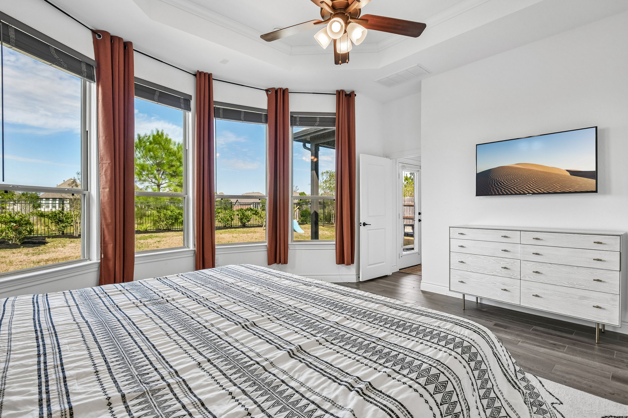 Hawthorn Breeze Way-S1710-023.jpg