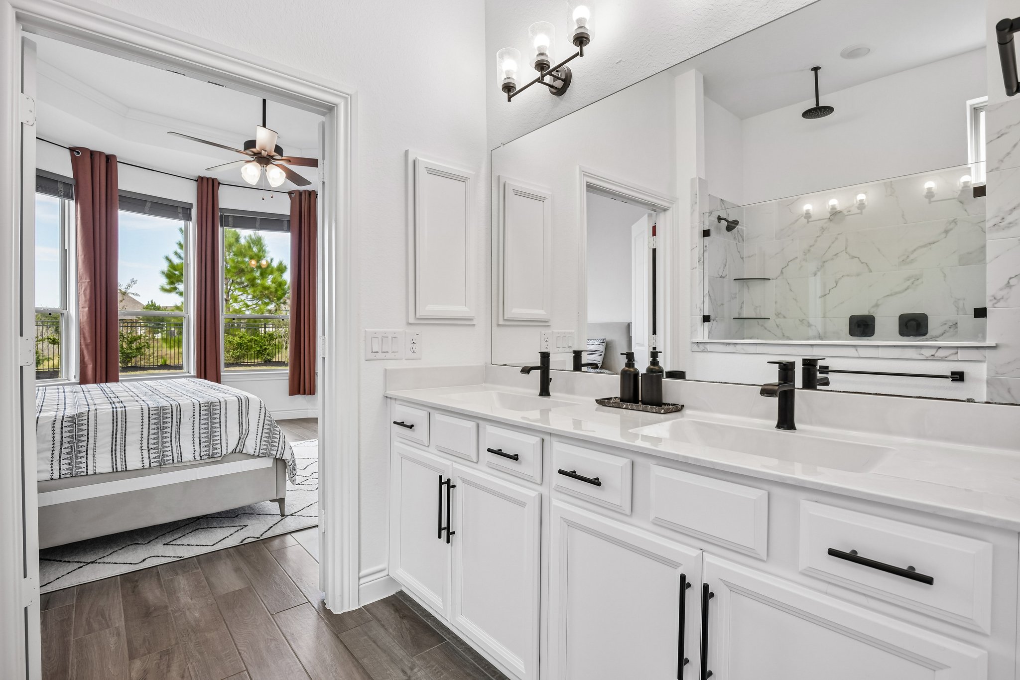 Hawthorn Breeze Way-S1710-029.jpg