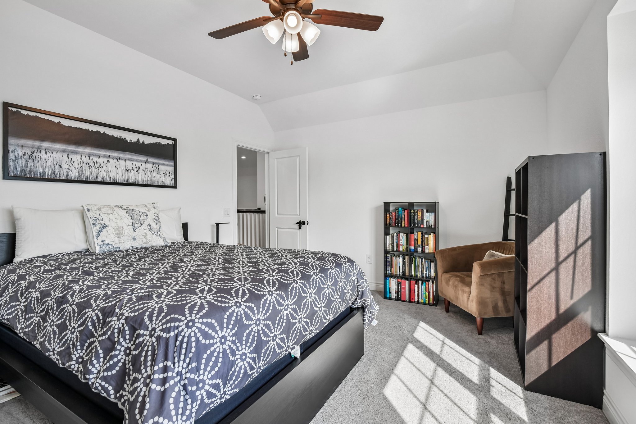 Hawthorn Breeze Way-S1710-042.jpg