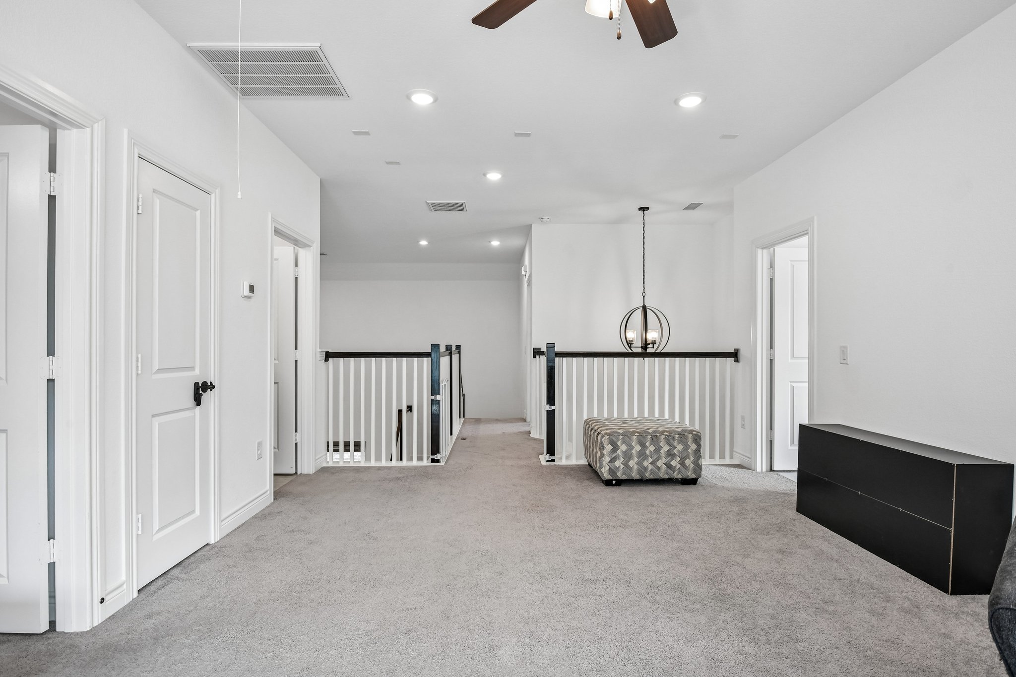 Hawthorn Breeze Way-S1710-048.jpg