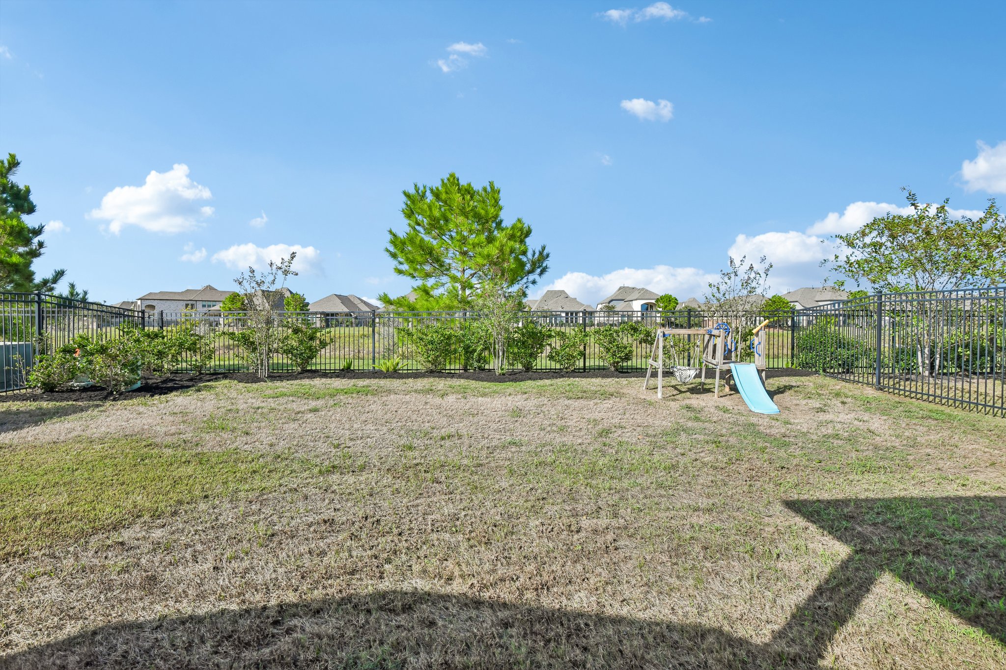 Hawthorn Breeze Way-S1710-054.jpg