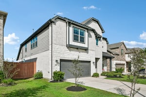 Hawthorn Breeze Way-S1710-003.jpg
