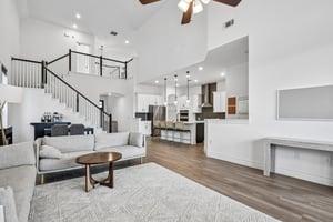 Hawthorn Breeze Way-S1710-008.jpg