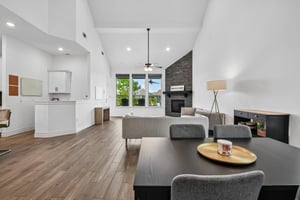 Hawthorn Breeze Way-S1710-010.jpg